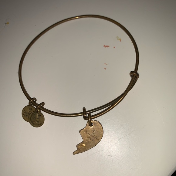 Good bracelet (pretty work but still nice) - Picture 4 of 4